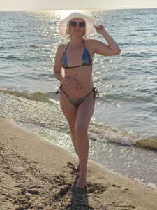 YourQueenX: I love the sea and of course swimming in warm water ( 6 фото)