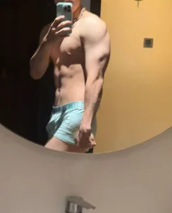 Dzboy-003 Public Poză 3