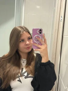 JennyShade Public  3. fénykép