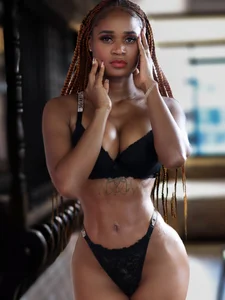 RenataReyess Sensual and seductodra Pic 3