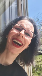 chillimonia Geschminktes Gesicht am Kirschbaum 🍒👑💋💕 Hình