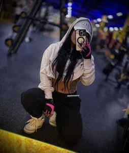 Melii_1 You want to see it being my training 💪🏼🏋🏻‍♀️ Foto 3