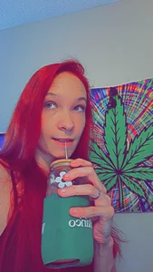 darkbookbabe420 Public Pic 9