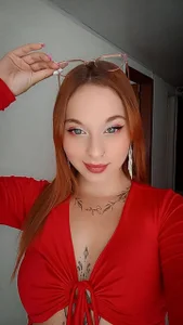 Naomy_Leeg Public Pic 3