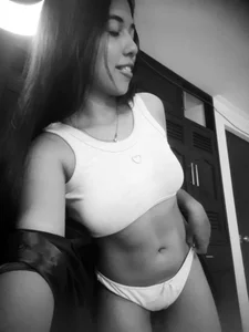 aly_nicolsのSweet temptation😋😍の 4枚の写真