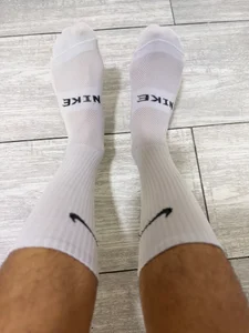 cash_master_daniel white Nike socks Pic 4
