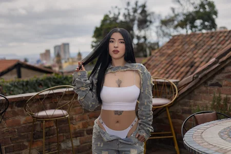 🌆 A Beautiful View & a Little Attitude ✨🩵📸 od imnikaa_  2 snímek