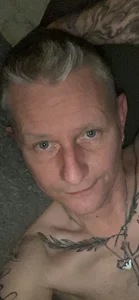 kurtyhotty Public Εικόνα