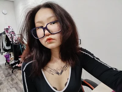 AdelineCanup Sport and hot  3 снимка
