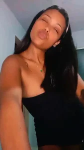 indiazinhabella27 Public Pic 3