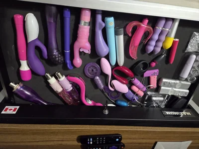 frenchy_stud Toy Pic 4