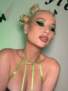 Elza_kom Top Elza_Kom 圖片