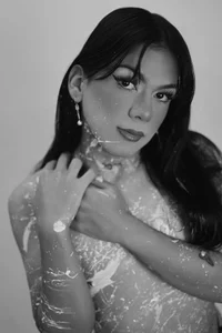 yossi_peach_cute B&W зображення 2