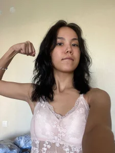 FreedaKulow your kitty💞 টি ছবি