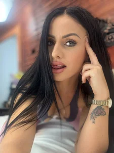 SuzanneKer1💋 A Taste Of Trouble图片 5