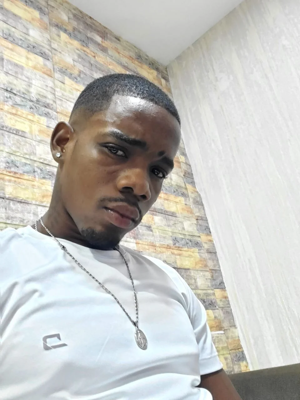 aron_clark Trending Plaatje 1131