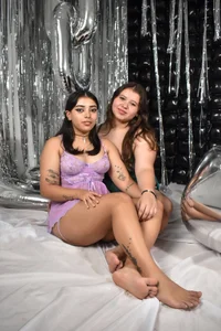 Laia_and_Aloby Sexy girls Pic 2