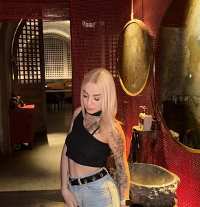 Crystal_Barbie Public Pic 4