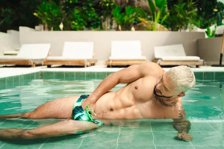 Seth_Vega_ A little sunshine on my body ☀️ Pic 8
