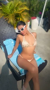 HaileyBaldwin's photo