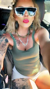 VANTABLACKXXX Public  7টি ছবি