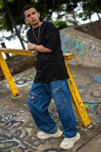 JuanSixx_: Public ( 3 фото)