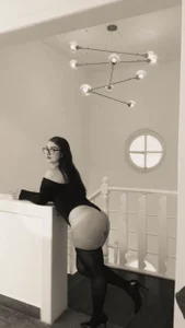 Zoe_mendezz Black and White 사진 8