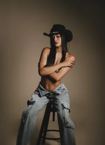 scarletmonroe_ Feel special 💚💜💙 Immagine  4