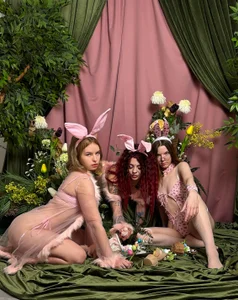 RollingGirls Happy Easter 😘🐇🐣 Pic 4