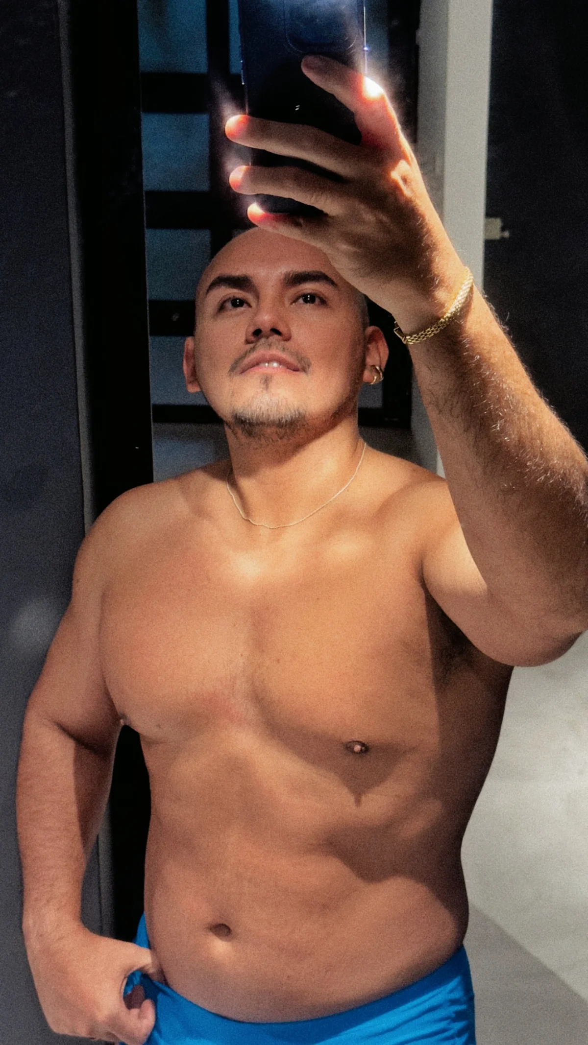 Трендове зображення  5858 eros_colby