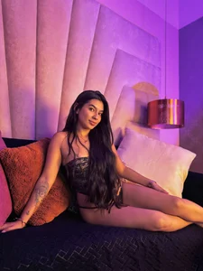 AlyssaRay white girl 🤍 Pic 8