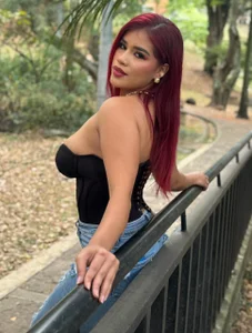 KaseyRosseRed Glow 🍒🔥 Bild