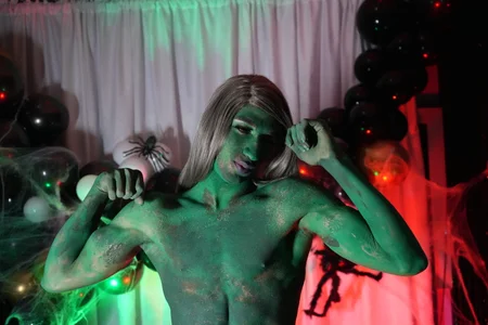 Richi_horny happy hallowen Pic 7