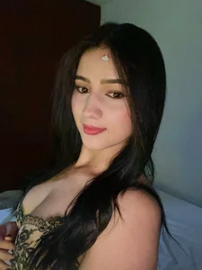 Nina_squirtt Does the lingerie fit me well? Pic 5