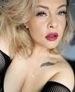 ToughVamp_MockinWITCH Monday pics🫦 TRY! Read my thoughts trough my eyes😊  8. fénykép