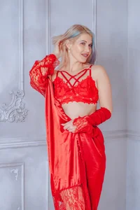 Nancyfancyy Lady in red Pic