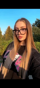 Juli Juli od DanOstertag  3 snímek