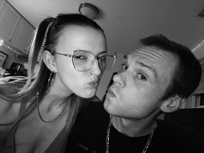 Zdjęcia kinkyycouplee Public:  4