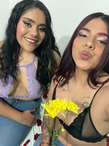 nicky_andcamil We are the most beautiful flowers Pic 3