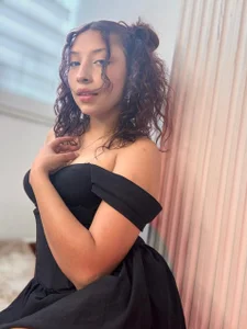 MiaFrieren Public Poză 4