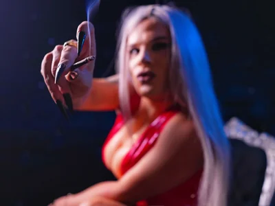 EvelynLexy Public  9টি ছবি