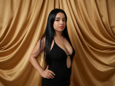 ValeriaBlythe Public Pic 2