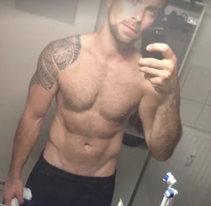 Sexy_Hairy_Daddy Public slika 2