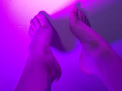 Feet love od Alaska_colors7  3 snímek