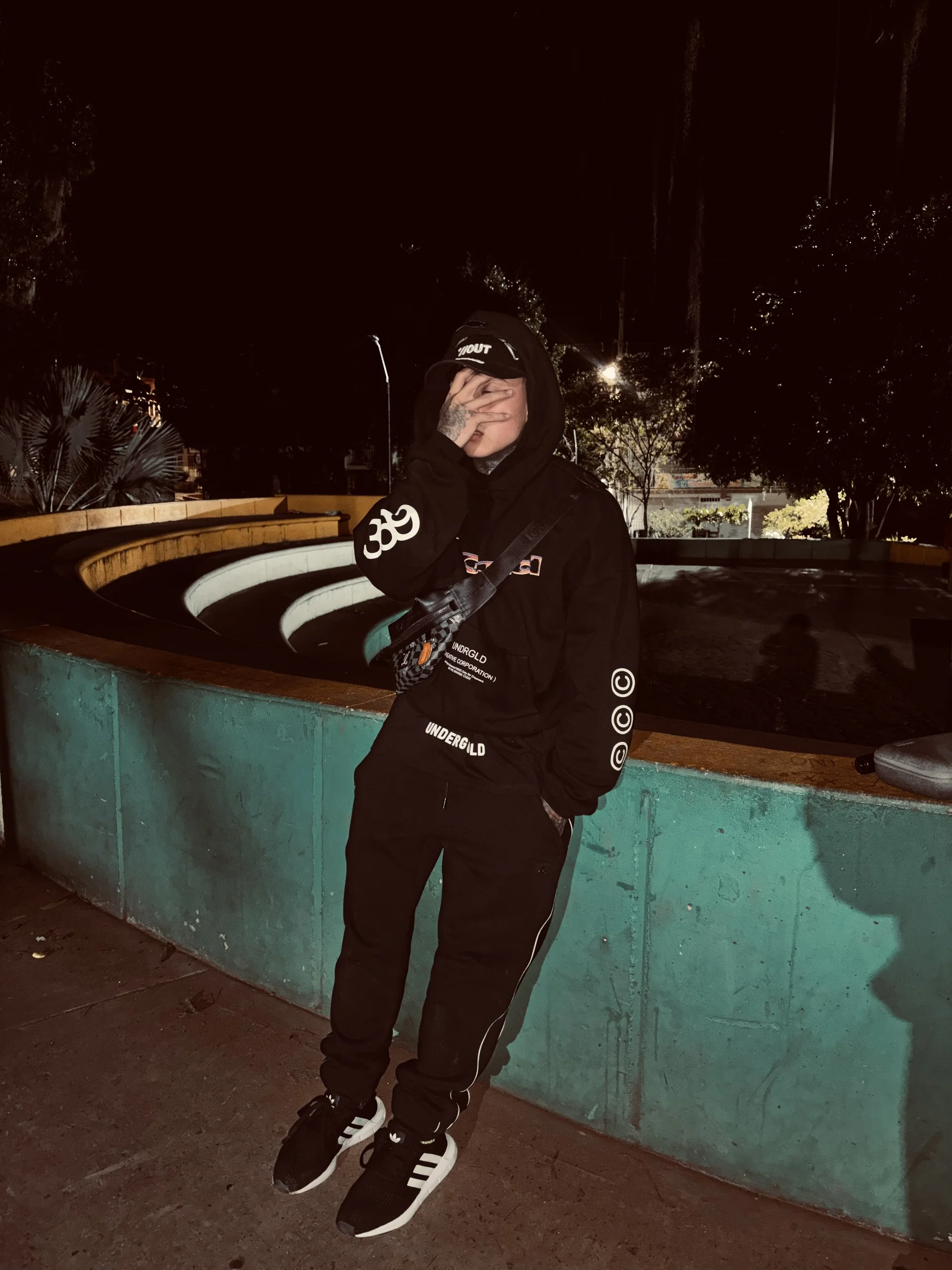 KevinSanchez420のPublicの枚の写真
