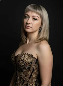 JulieLuna Public зображення 9