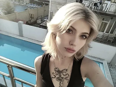 ember_graws Public Pic 5