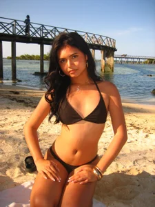 zara_noire Public Pic 2