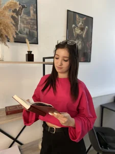 SinaClancey Public Pic 2