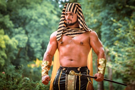 MikeEstevess: PHARAOH ( 4 фото)